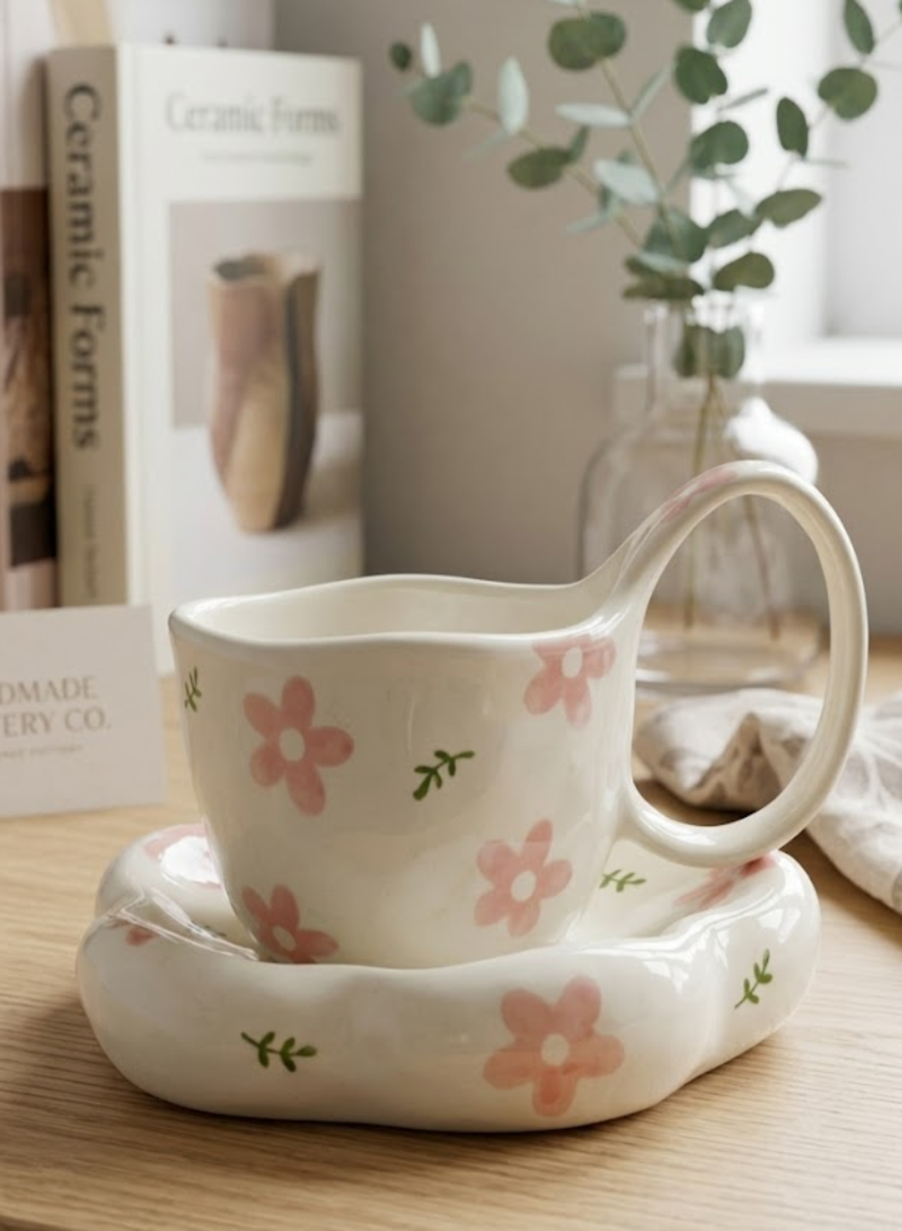 260ml Elegant Pink Flower Ceramic Mug with Matching Saucer – Aesthetic Floral Coffee & Tea Cup Set – Stylish Gift for Home & Office Use