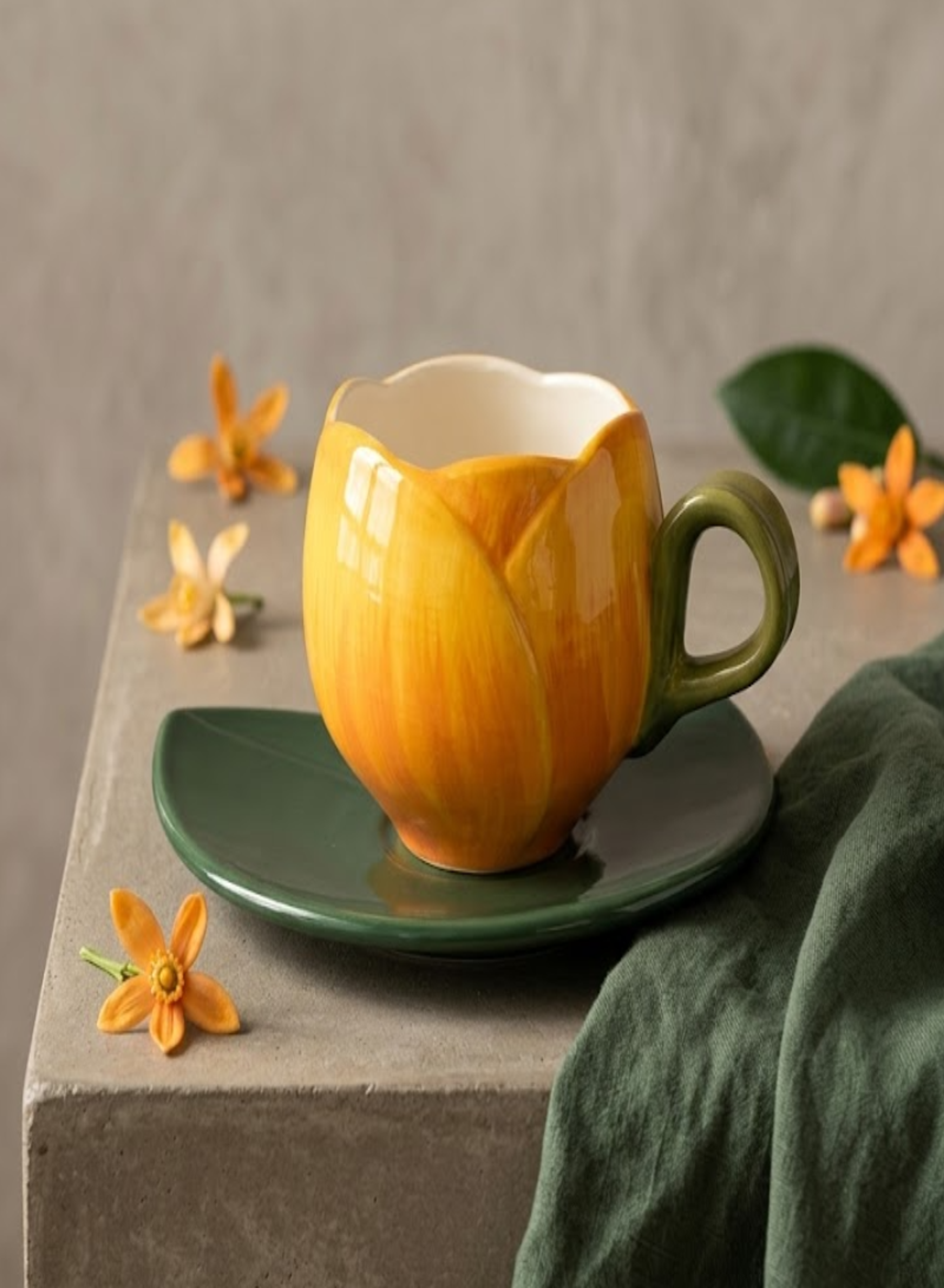 Tulip Ceramic Mug With Saucer – Elegant Coffee Cup Set 200ml